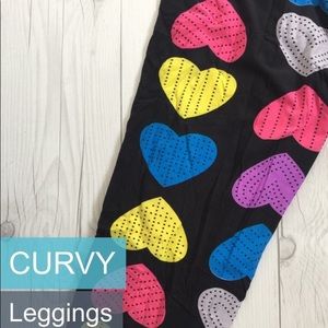 Women’s MultiColor Hearts Size Curvy Leggings NWT